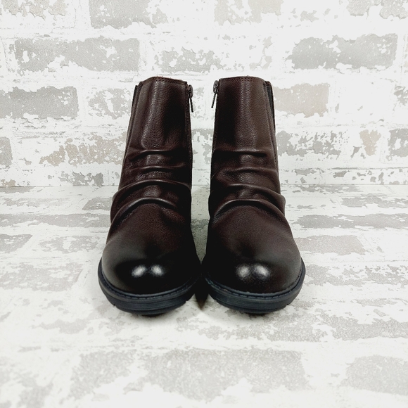 NEW Clarks Collection Hearth Rose Brown Leather Ankle Boots A671 - Picture 6 of 10